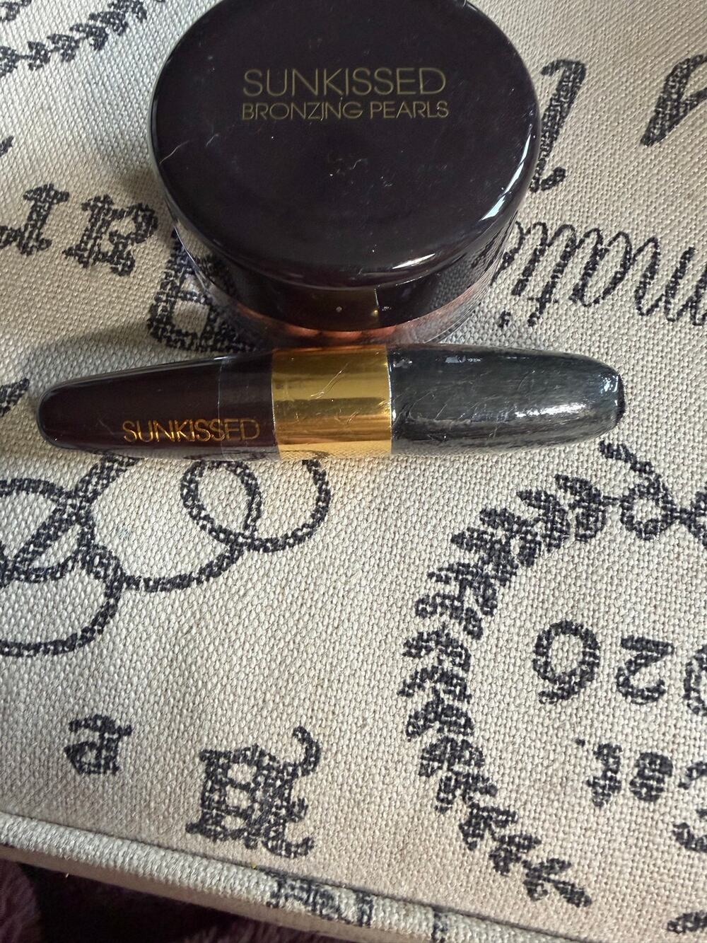 Sun-kissed Bronzing Pearls with brush